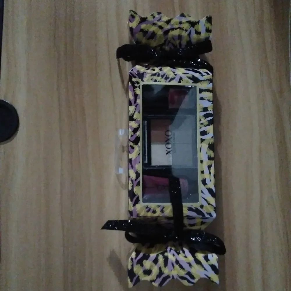 XOXO Eye, Lip and Nail Kit